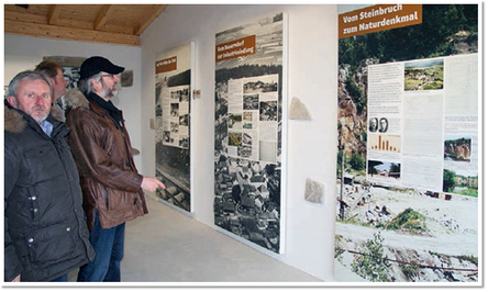 Interessierte Besucher im Steinhauer Museum Bürgermeister Norbert Marold, Touristikvereinsvorsitzender